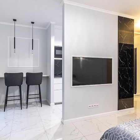 Apartament Luna, Piotrkowska 44 - Free Parking Łódź Exteriör bild