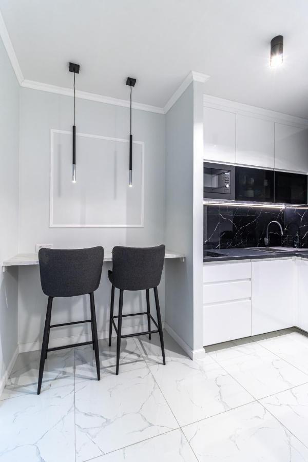 Apartament Luna, Piotrkowska 44 - Free Parking Łódź Exteriör bild
